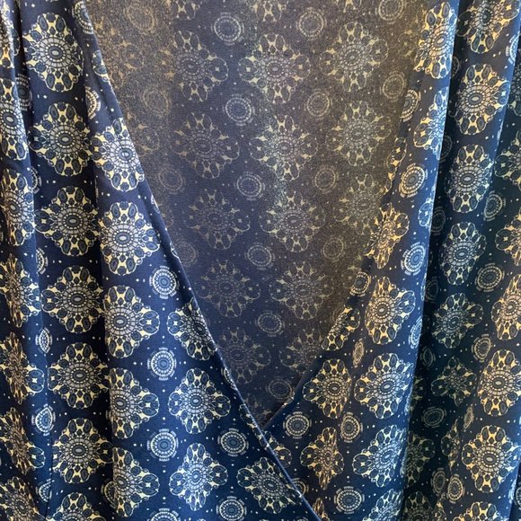 Tristan, Wrap dress. Size Small, Blue printed. Like new. - Picture 7 of 14